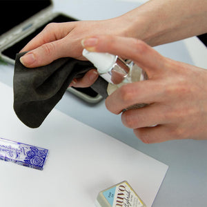 Nuvo - Tools - Stamp Cleaning Cloth - 1972N