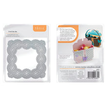 Load image into Gallery viewer, Tonic Studios Die Cutting Daisy Square Die Set - 4682E
