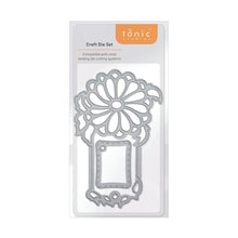 Load image into Gallery viewer, Tonic Studios Die Cutting Daisy Tag Die Set - 4670E
