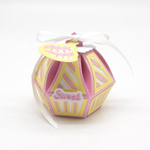 Load image into Gallery viewer, Tonic Studios Die Cutting Tonic Studios - Everlasting Delicacies Sweet Box Die Set - 3836E
